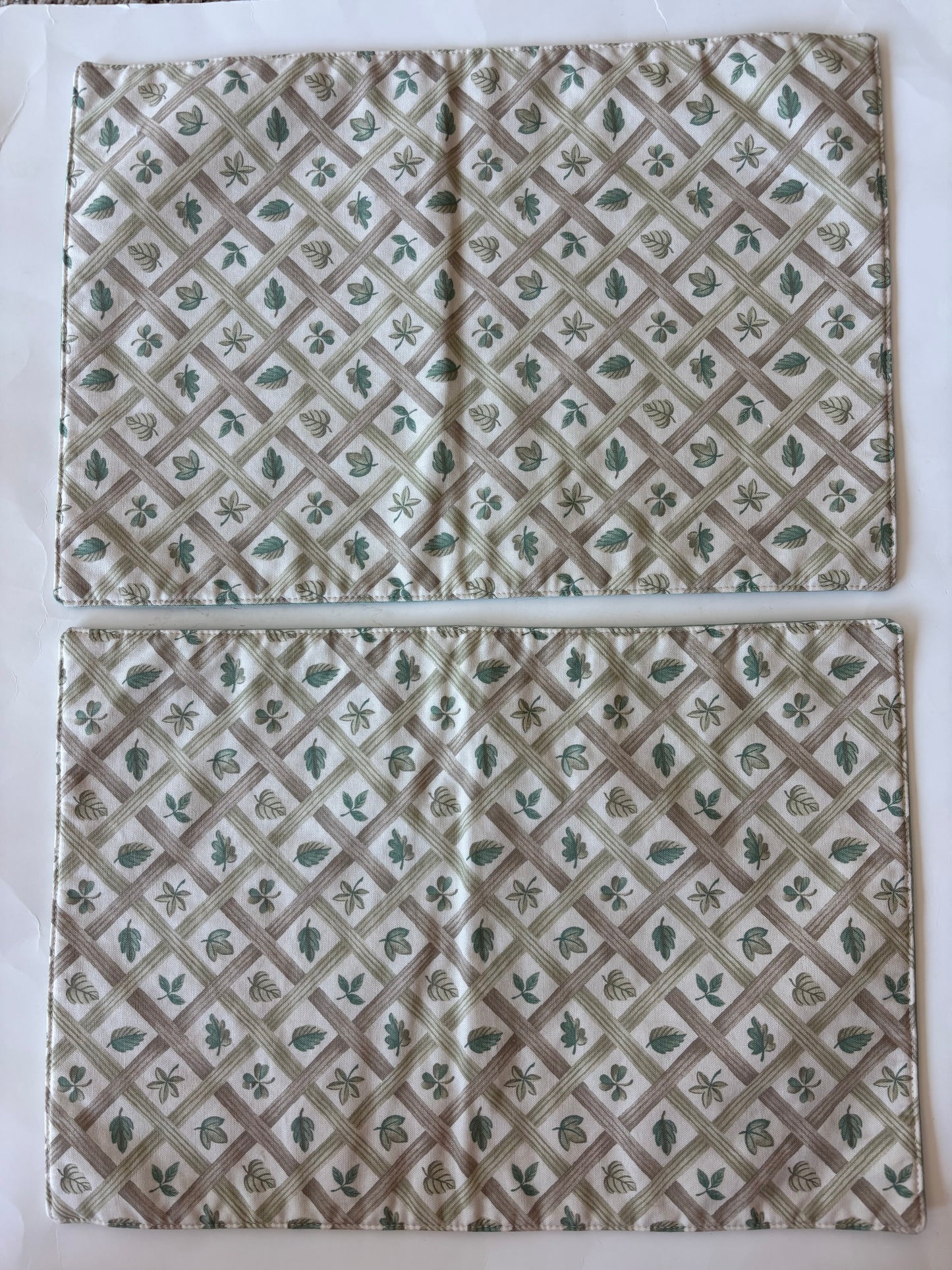 Longaberger Sage Leaf/Lattice Leaf Reversible Placemats (set of 2)