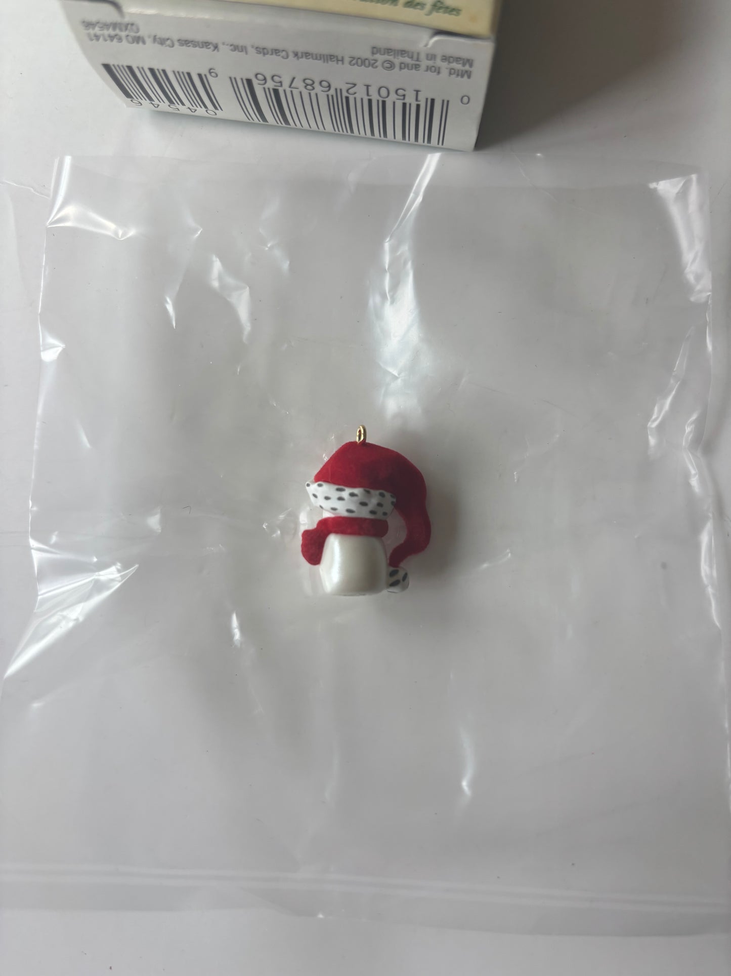 Hallmark Keepsake 2002 Snow Cozy Miniature Ornament - NIB