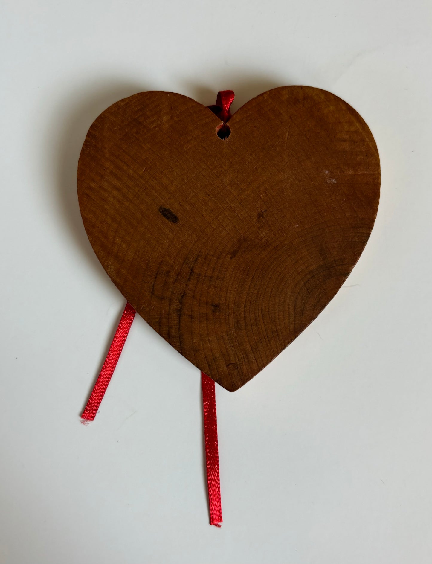 Lois Yaw 1998 Wood Jingle Bells Tie On