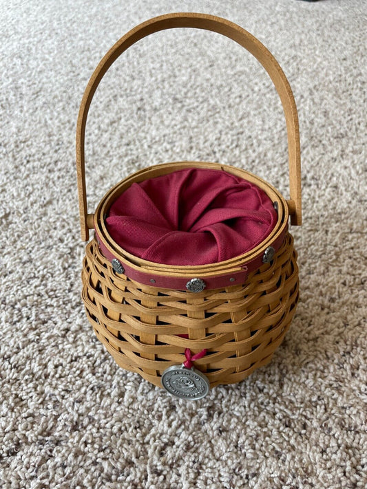 Longaberger 2003 Pasadena Tournament of Roses Basket with Protector, Liner & Tie-On