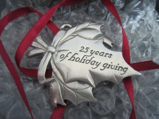 Longaberger 2005 25 Years of Holiday Giving Tie On - #23169