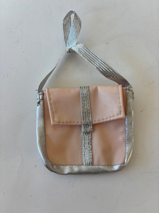 2002 Barbie Silver and Skin Pink Shoulder Bag - Dance 'n flex Barbie #57405