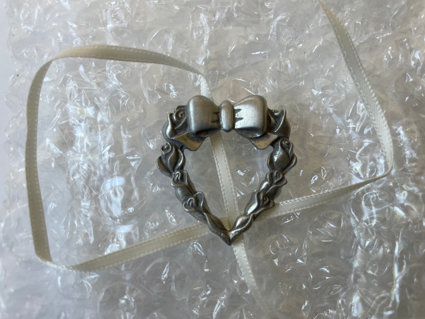 Longaberger 1998 Pewter Heart Basket Tie On/Pin - #72761