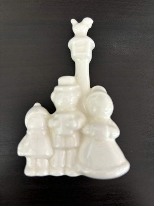 Miniature Ceramic 3 Caroler Figurine - 3 1/2" x 2 1/2"