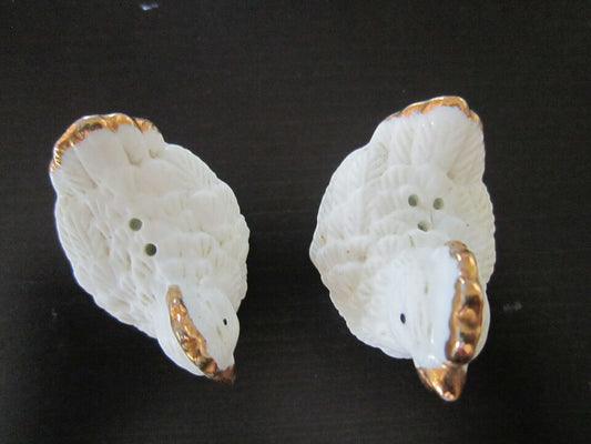Made in Japan White w/Gold Trim Chicken Salt & Pepper Shakers
