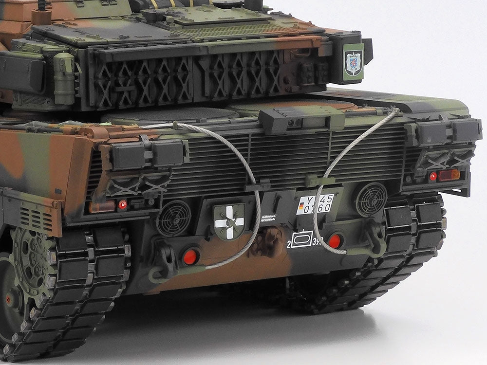Tamiya RC 1/16 Leopard 2 A7V Full Option Tank Kit #56047