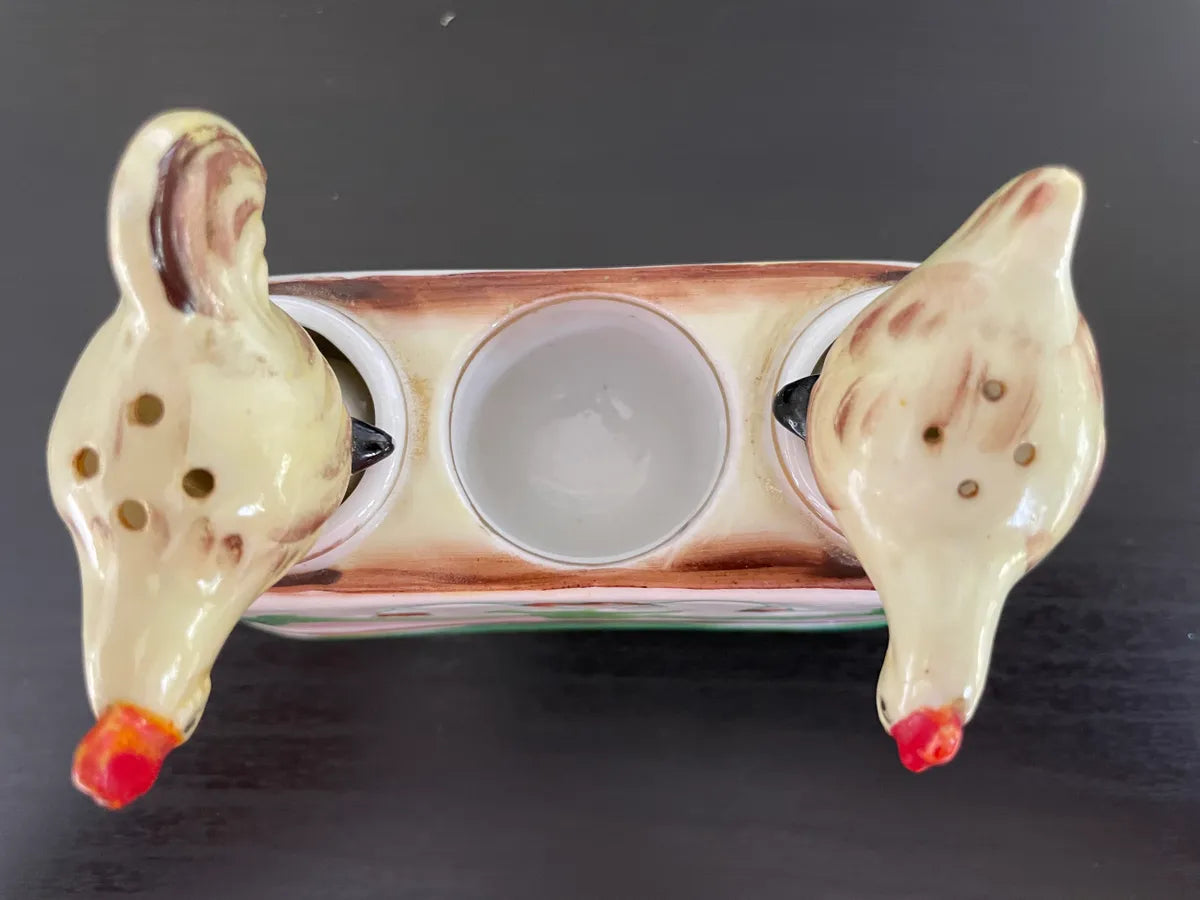 Vintage Nodding Bobbing Chickens Salt and Pepper Ceramic Base Novelty Japan